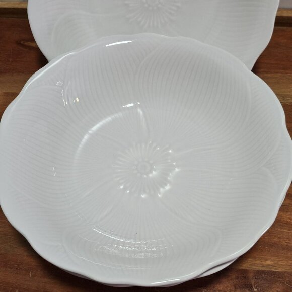 4) Mikasa Magnolia Coupe Soup Bowls 7.75" flower emboss Spring Line Larry Laslo - Picture 1 of 10